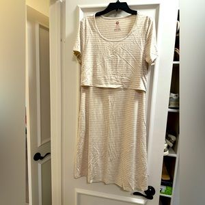 Kindred Bravely Eleanor’s Bamboo Maternity & Nursing Lounge Dress oatmeal stripe